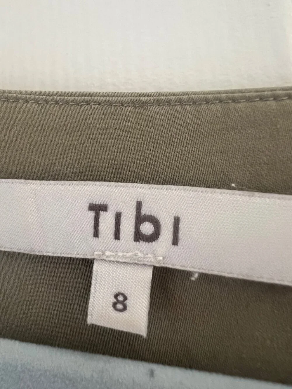 Tibi V-neck linen/cotton top, 8, khaki, $45 - Picture 5 of 5